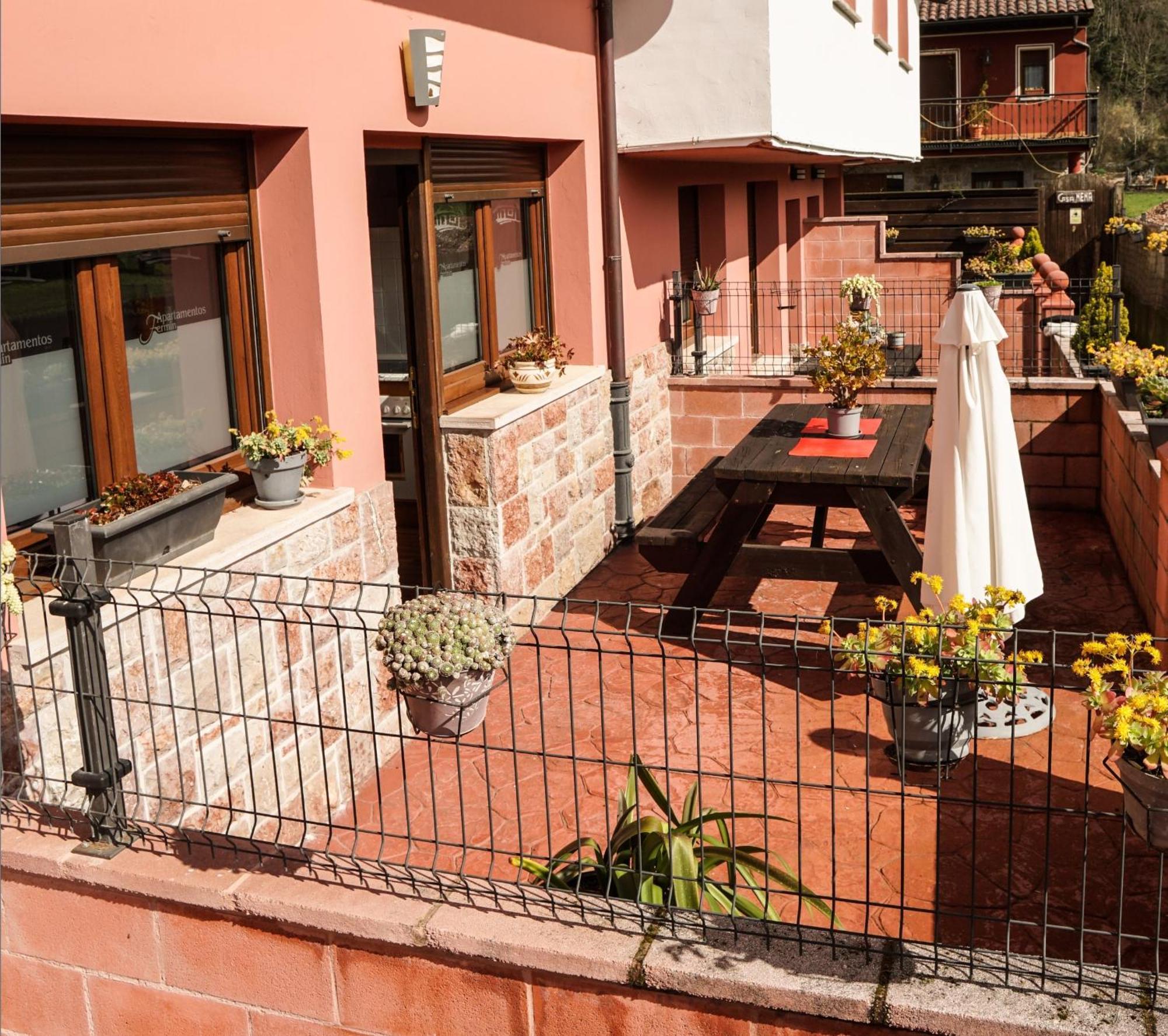 Apartamentos Fermin Onís Kültér fotó